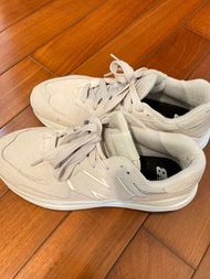 New balance 5740