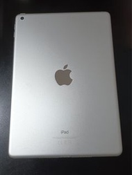 Ipad 6 (128gb) 加全新IPad 套同mon貼