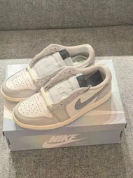 🍑全新正貨🌸Jordan Air Jordan 1 Low OG 蛇年CNY 板鞋 光子塵 白黑