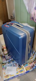 Antler 藍色行李箱