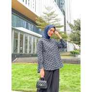 Everly Blouse Lights Ind