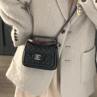 💎Chanel香奈兒｜黑紅mini孟買南瓜鏈條包｜99新 21開