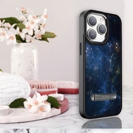 iPhone 15 14系列 軍規防摔鋁合金鏡頭框立架手機殼-星空