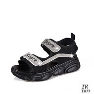 TK77 Casual Shoes Decorated With Diamonds Slip-On Style Soft Light Comfortable To Wear