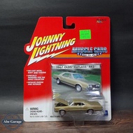 Johnny Lightning Muscle Cars USA 1967 olds Cutlass 442
