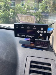 Smart Gauge OBD2 พร้อมขาตั้งสีดำ