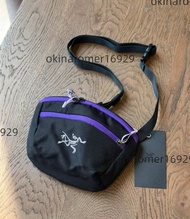 Arcteryx 始祖鳥 Mantis 1.5L 品牌刺繡徽標單肩斜挎腰包戶外包滌綸黑色拼紫色男女同款情侶款