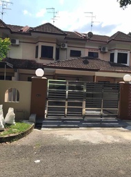 Rumah 1400 m² dengan 4 bilik tidur dan 3 bilik mandi peribadi di Skudai (Double Storey Johor Bahru S