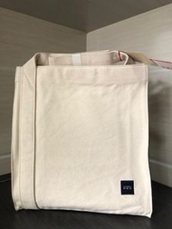 Samsonite red bag