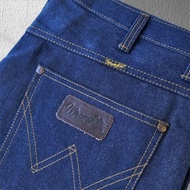 Wrangler กางเกงยีนส์ กระบอกใหญ่ ผ้าด้าน สีJeans (กระดุม)  ถ่ายจากสินค้าจริง