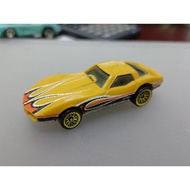 Hotwheels 82 Corvette Stingray