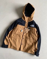 the north face 1990 GORE-TEX BD450 2L 40d 
1000mmH2O
6000g/m/24Hr
S-XXL    衣長    胸    
S 70      114