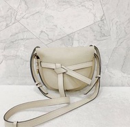 Loewe small gate