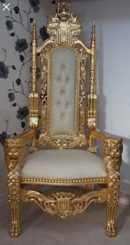 kursi santai raja kepala singa