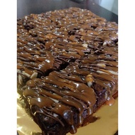 KEK BROWNIES KEDUT DRIZZLE NUTELLA SALTED CARAMEL