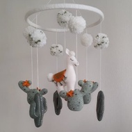 嬰兒房波希米亞風裝飾、羊駝嬰兒床音樂鈴、新生兒與新手爸媽贈禮