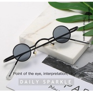 [Nhập LazXuHuong9 giảm 20k cho đơn 149k] Kính thầy bói mắt tròn tí hon đeo chơi Tết nhìn hài hước vc