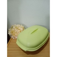Bekas Hidangan Tupperware Hijau
