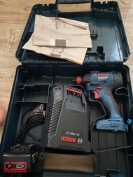 全新18v博世無刷兩用起子機扳手電批跟代用電。一原裝6A閃充。特價850。