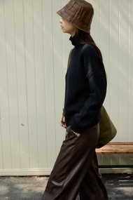 พร้อมส่ง SAC.BKK เสื้อกันหนาวคอเต่า สเวตเตอร์ รุ่น OPEN NECK SWEATER