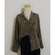 Leopard shirt tanned