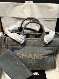 (來季Chanel Tote又黎熱賣啦！Chanel又加價啦！「最後一口價走走走啦$New Chanel Demin Deauville Tote Bag Shopping Bag牛仔 Small size