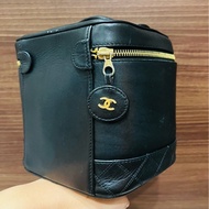 甜甜價｜老香新主人｜CHANEL 香奈兒｜中古復古化妝包・經典耐看款