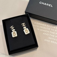 CHANEL 香水瓶造型耳環