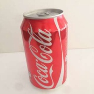 可口可樂罐，330ml, 「30」，巳放水。