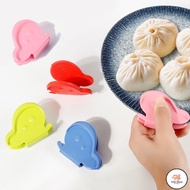 FS Creative Butterfly Kitchen Insulation Silicone Tray / Bowl Holder Oven Baking Thickened Anti-Hot Gloves Butterfly