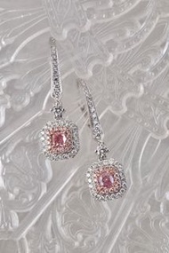 現貨一對45份💕GIA Light Pink diamond 粉紅鑽💖復古珠邊手工設計✨18K白金鑽石耳墜訂製🛋歡迎預約到辦公室（尖沙咀 1881 Tiffany 樓上）選購珠寶鐘錶及古董精品💎