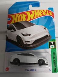 【Tesla model Y】(新車推介）全新風火輪白色特斯拉"model Y"經典合金模型休旅電動車 hotwheels white color tesla model y electric mid