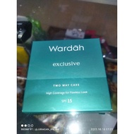 Wardah exclusive two way cake