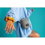 Pacsafe Go 隨行微型 防盜斜背包 1.5L 灰色#35130