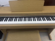 Yamaha ydp162 digital piano with bench