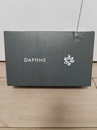 DAPHNE 淺色女裝鞋