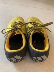Adidas 足球鞋