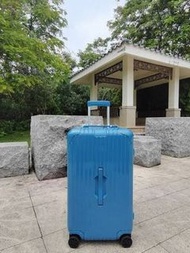 rimowa essential trunk plus size 33