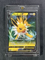 【雷電箭矢・連擊千針】日版 PTCG 劍&盾《伊布英雄 s6a》雷伊 V 經典 RR