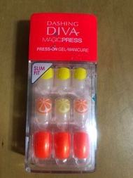 Dashing Diva press on gel manicure