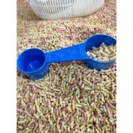 Gram measuring food scoop for fighting chickens, 3 pieces