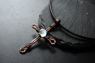 守護 月光石銅線墜 /水晶吊墜 /銅線編織 金屬線編織