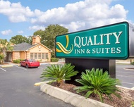 列克星敦品質酒店及套房 (Quality Inn & Suites Lexington)