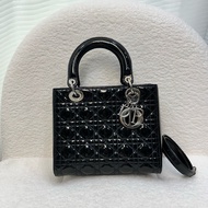 DIOR黑漆亮牛皮Lady dior 黛妃包中號