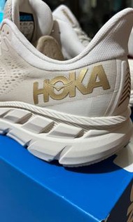 奶茶色HOKA Clifton 7 US9 絕版