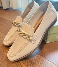 Clarks 米白色真皮女鞋 Ivory Leather Loafers