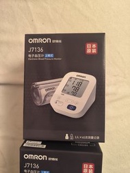 Omron 歐姆龍 電子血壓計 j7136