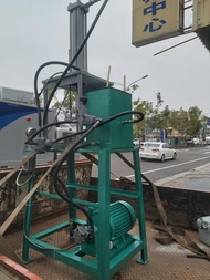 2二手 油壓式米苔目機/麵疙瘩機 (製麵機 壓麵機擠麵條 粉條機 壓麵器 麵條器 壓麵條器