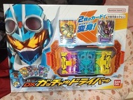 (蝕本價) 全新外盒有傷 Bandai Kamen Rider Gotchard DX Gotchardriver 幪面超人 變身腰帶 連5張咭 卡 普通行版