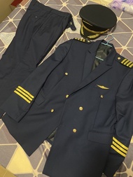 飛機師套裝（西裝外套，西褲，機師帽）